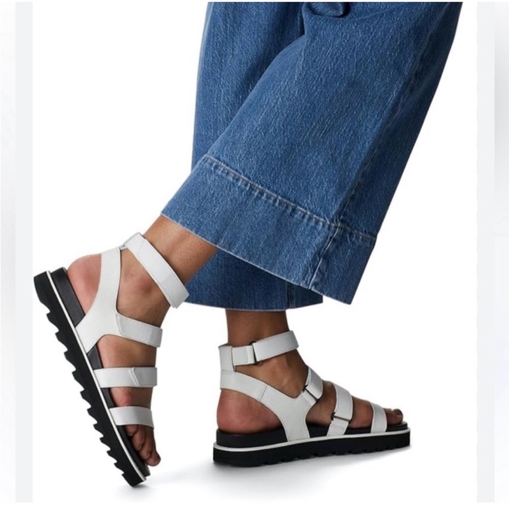 Sorel Roaming Multi Strap Flat Sandals White Gladiator Strappy Women’s Size 8